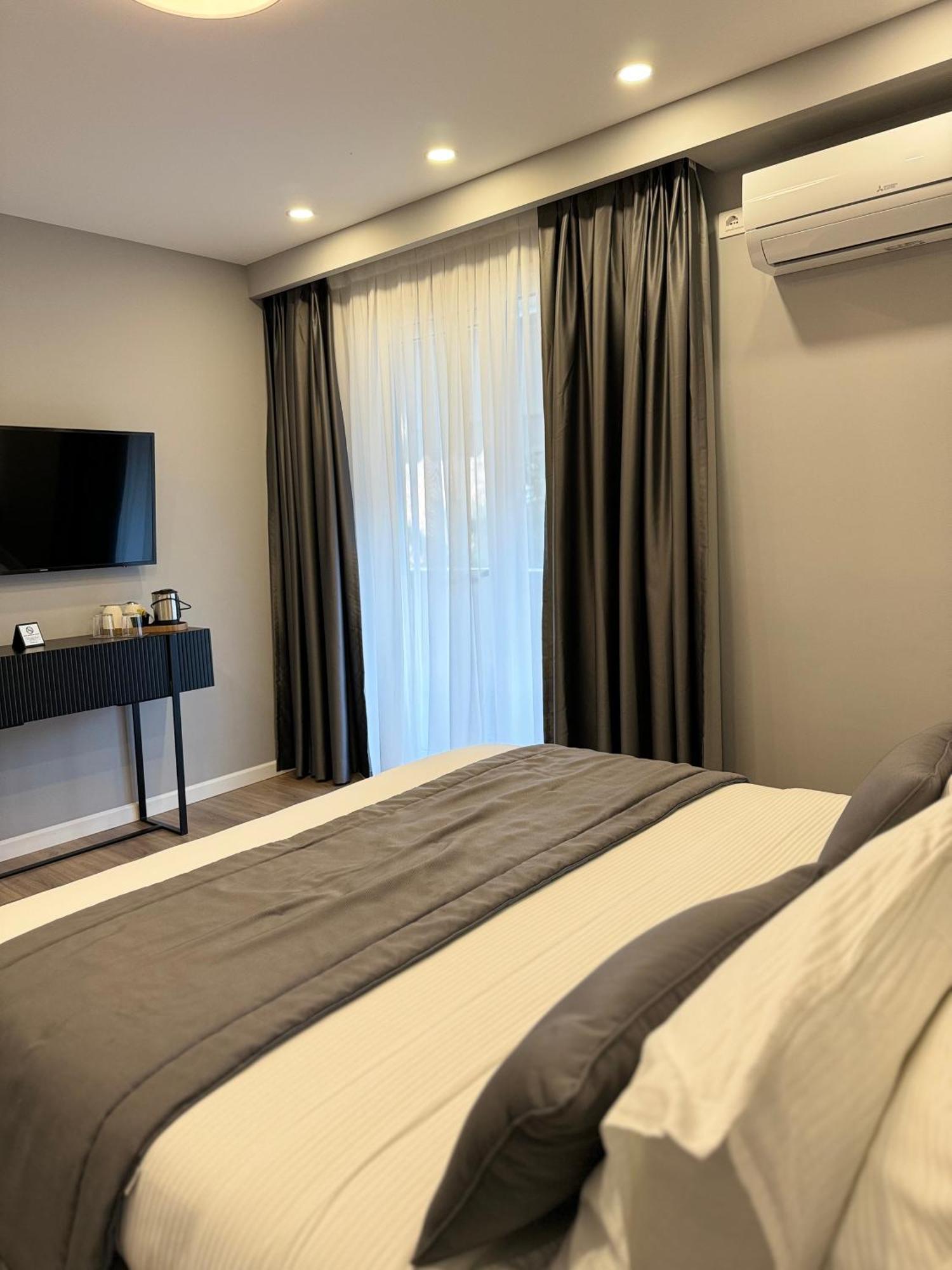 L'Hotel تيرانا المظهر الخارجي الصورة
