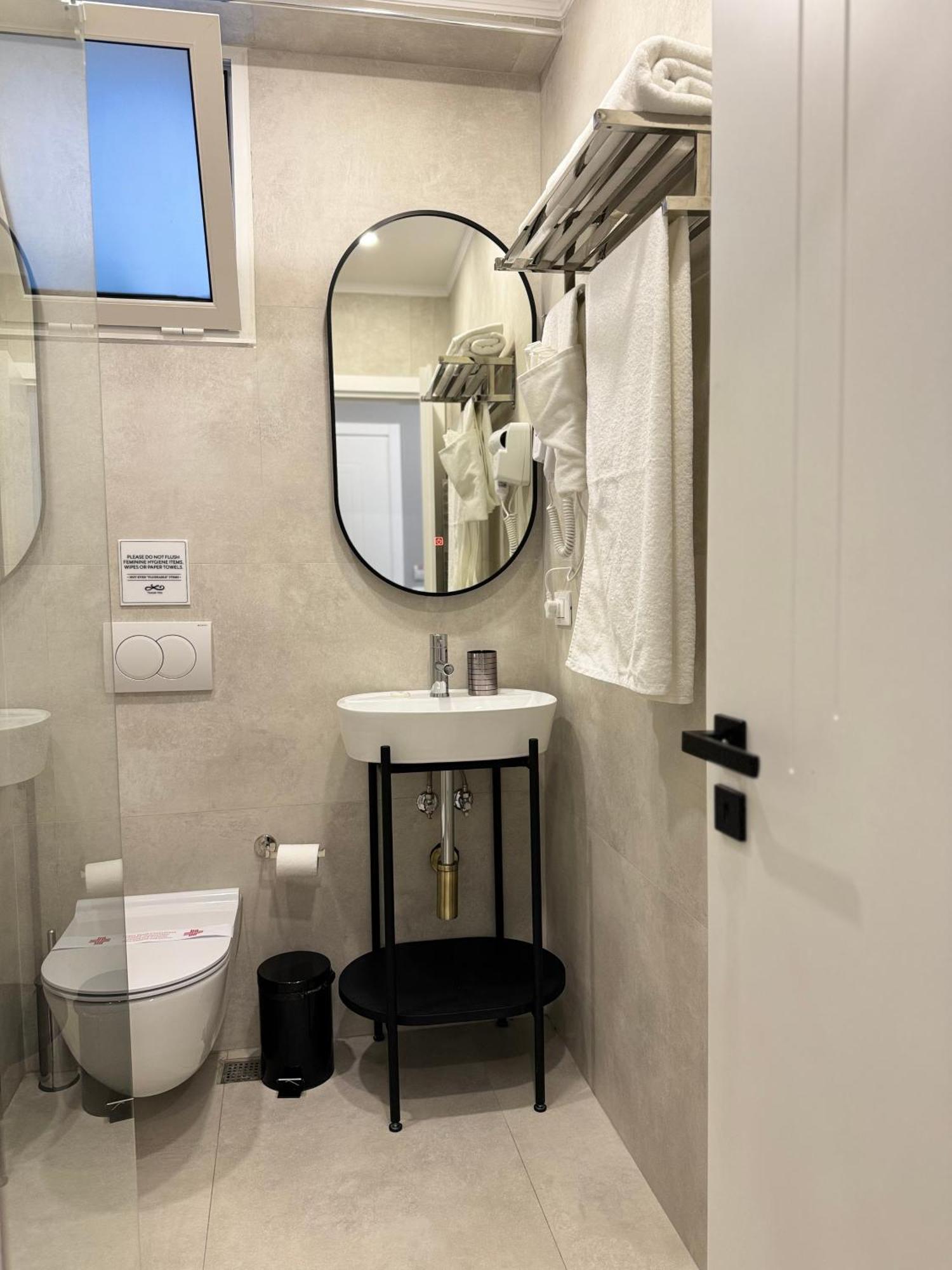 L'Hotel تيرانا المظهر الخارجي الصورة