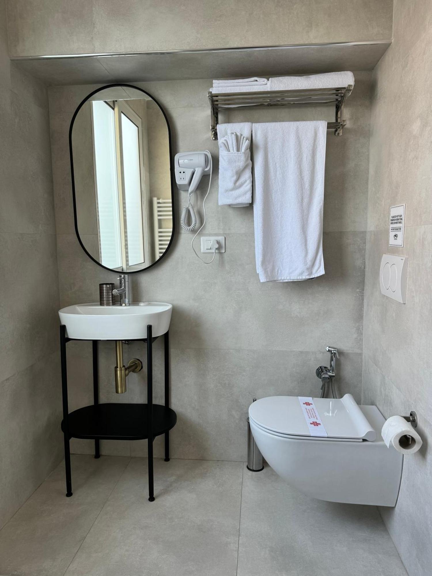 L'Hotel تيرانا المظهر الخارجي الصورة