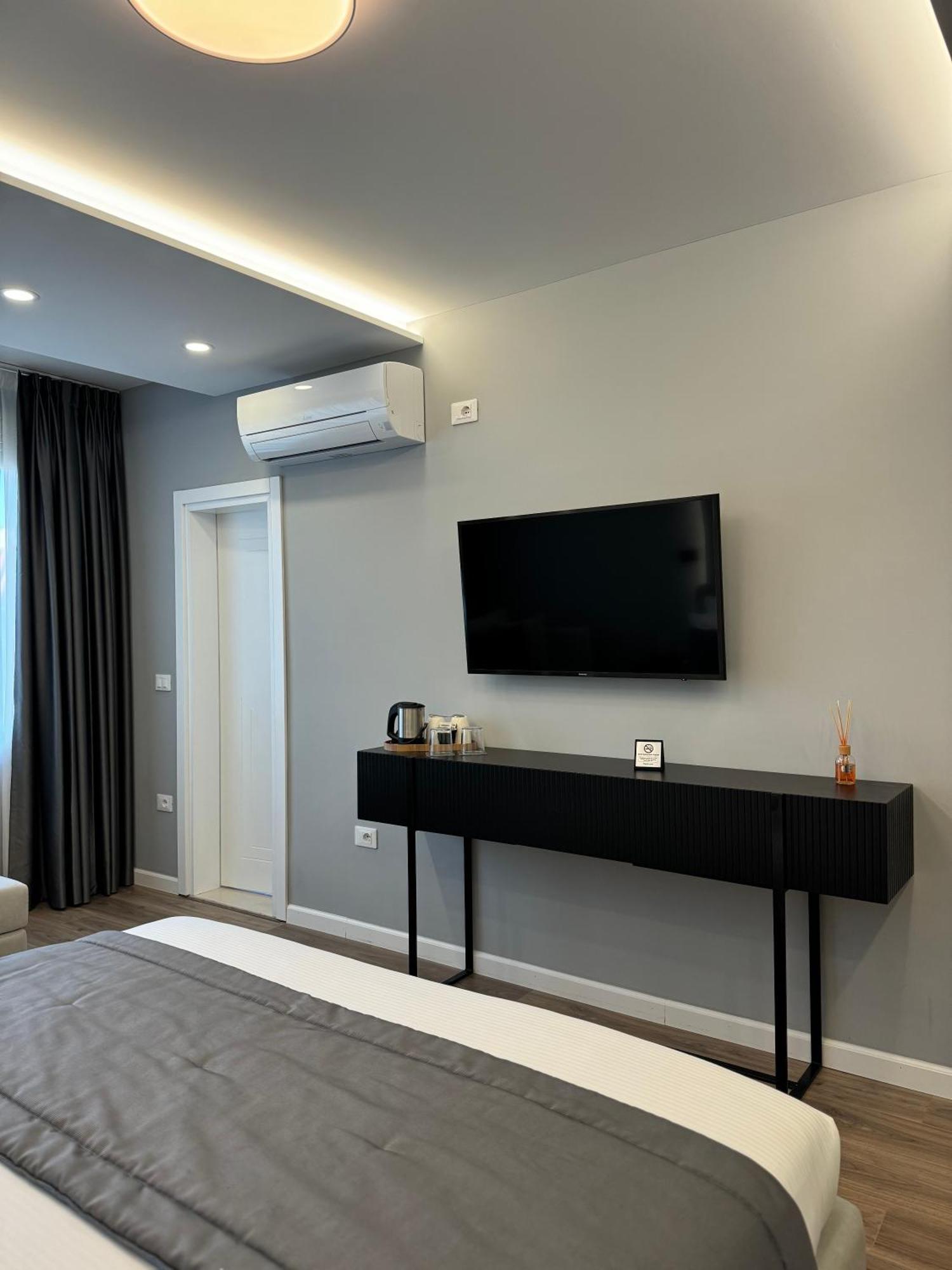 L'Hotel تيرانا المظهر الخارجي الصورة