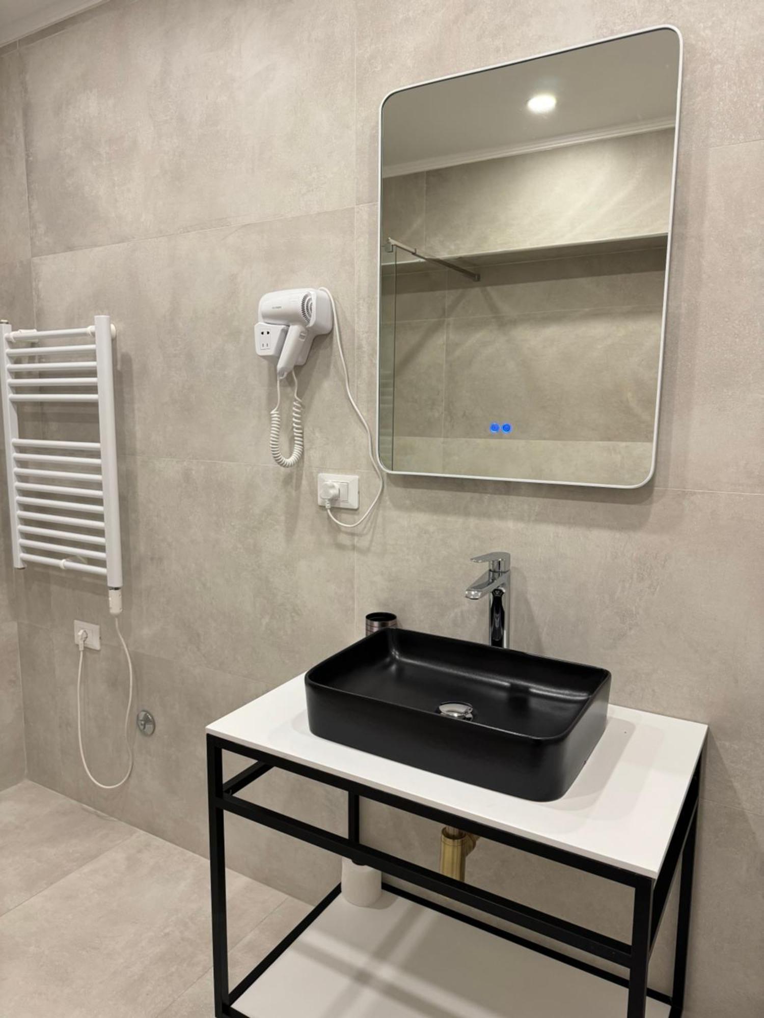 L'Hotel تيرانا المظهر الخارجي الصورة